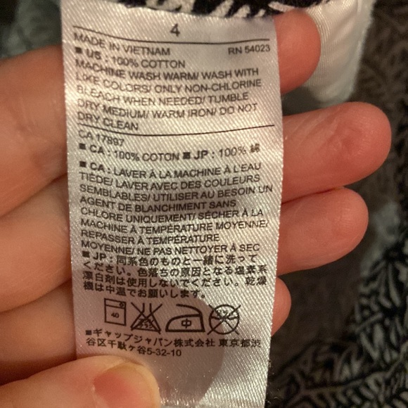 Banana Republic high waisted geometric, Aztec patterned shirts size 4. - Picture 7 of 8